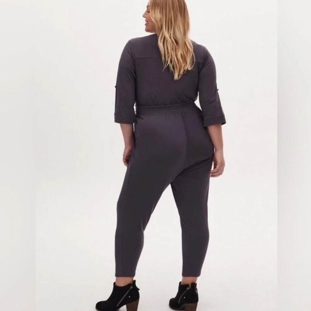 Torrid 2 jumpsuit studio knit - Picture 3 of 10